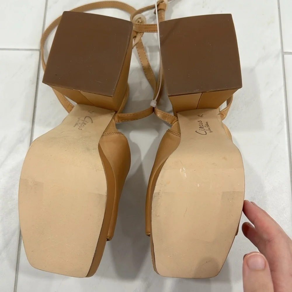 Circus by Sam Edelman Rosa Beige Miranda Platform Ankle Strap Sandal - Size 7.5